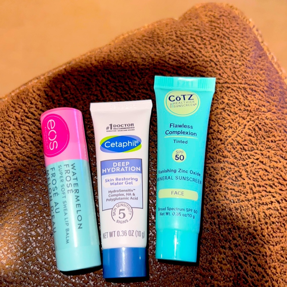 Makeup/skincare set of 3 new